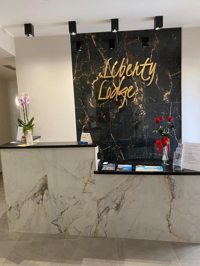Liberty Lodge 特罗佩阿 外观 照片